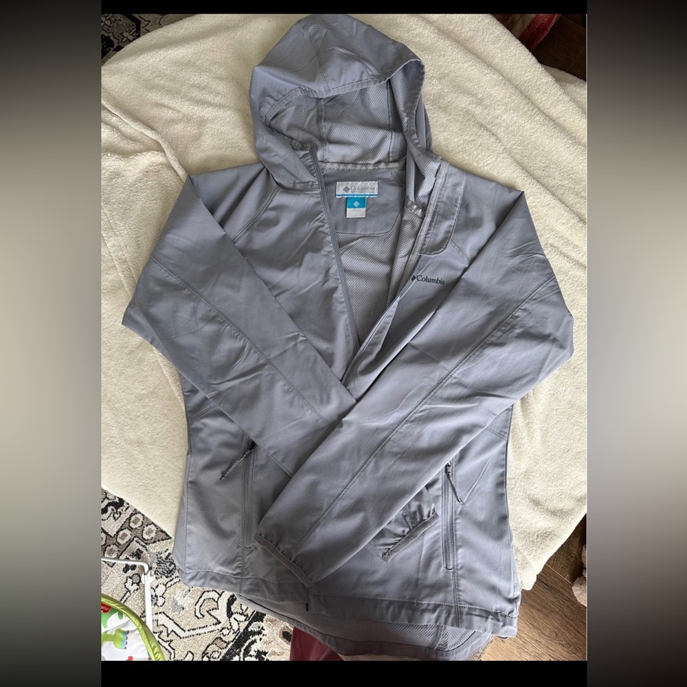 Columbia Light Gray Hooded Jacket